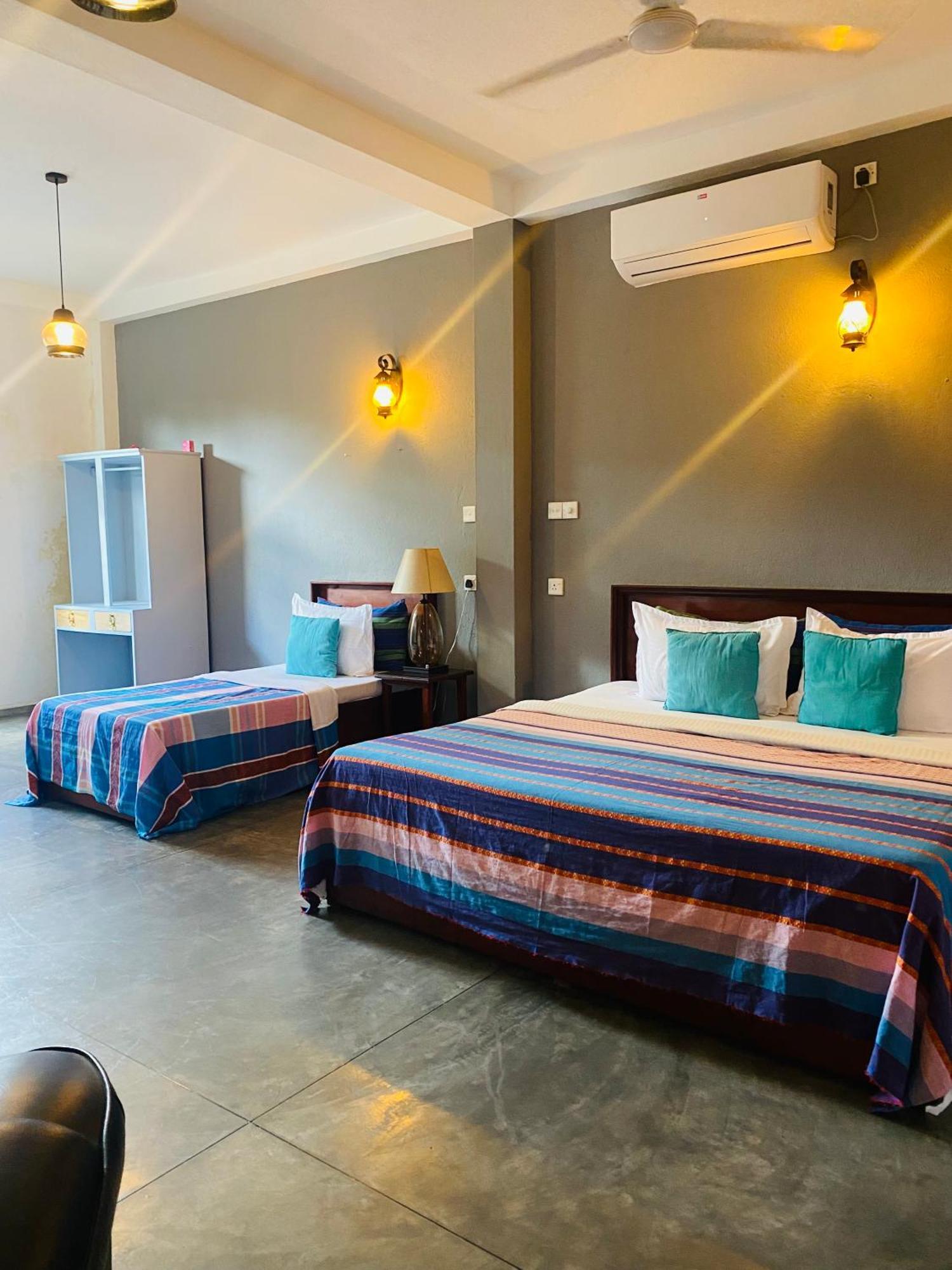 Hotel Vibration Hikkaduwa Ngoại thất bức ảnh